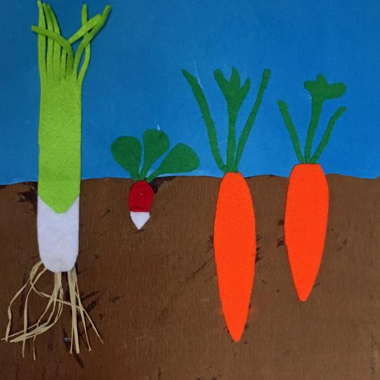 Réalisation d'un potager en papier crépon et feutrine.