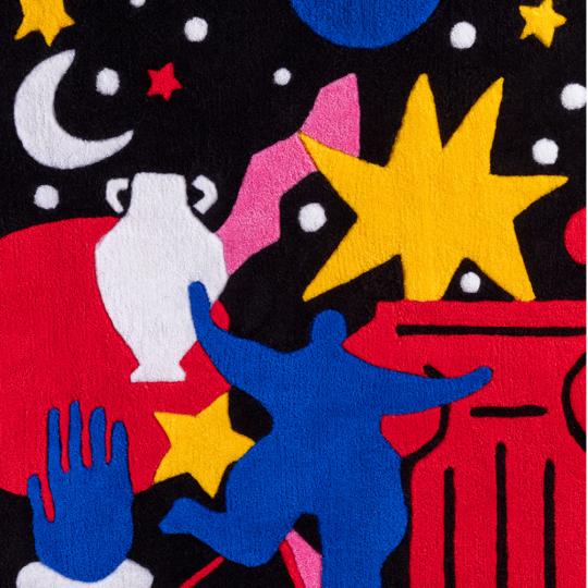 Affiche de la Nuit européenne des musées, présentant une tapisserie avec des œuvres devant un ciel étoilée.