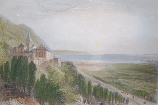 Estampe en couleurs sur papier de l'Abbaye et de son environnement, jusqu'à la mer.