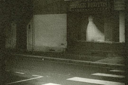 Photographie noir et blanc de la rue